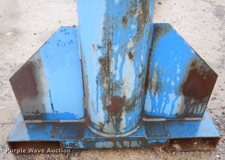 image for item MJ9845 2007 Vestil LM-HRT-4  boom