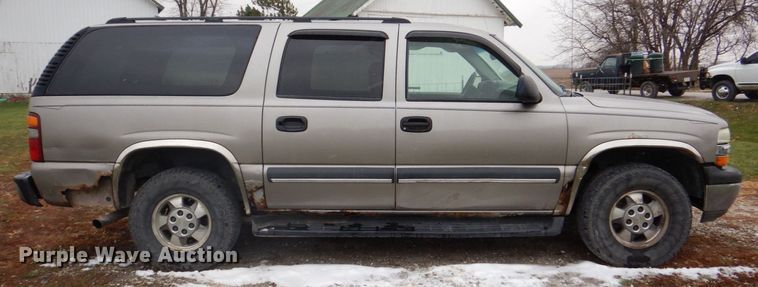 image for item MJ9851 2003 Chevrolet Suburban  SUV
