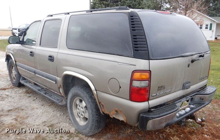 image for item MJ9851 2003 Chevrolet Suburban  SUV