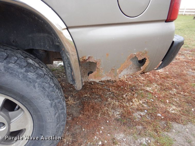 image for item MJ9851 2003 Chevrolet Suburban  SUV