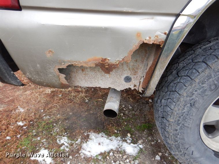 image for item MJ9851 2003 Chevrolet Suburban  SUV