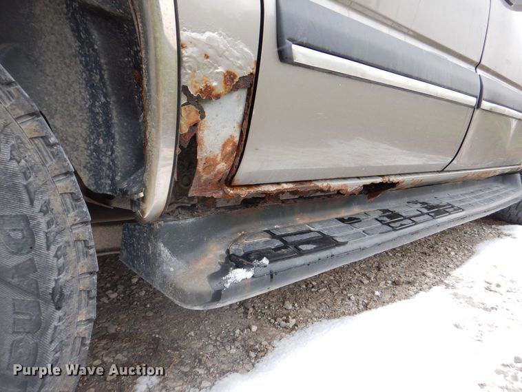 image for item MJ9851 2003 Chevrolet Suburban  SUV