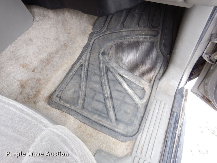 image for item MJ9851 2003 Chevrolet Suburban  SUV