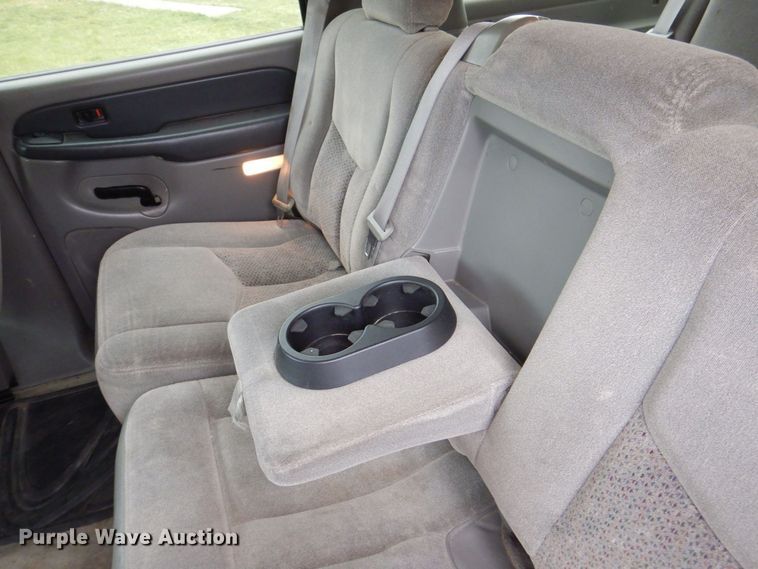 image for item MJ9851 2003 Chevrolet Suburban  SUV