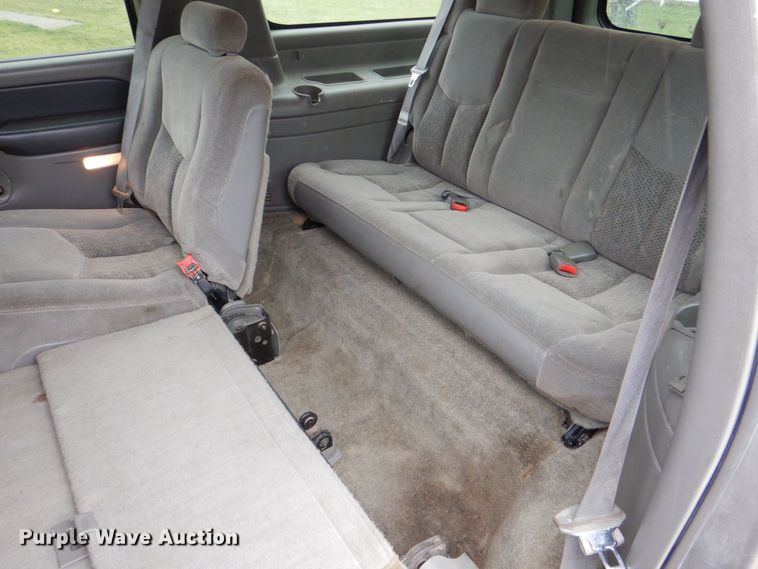 image for item MJ9851 2003 Chevrolet Suburban  SUV