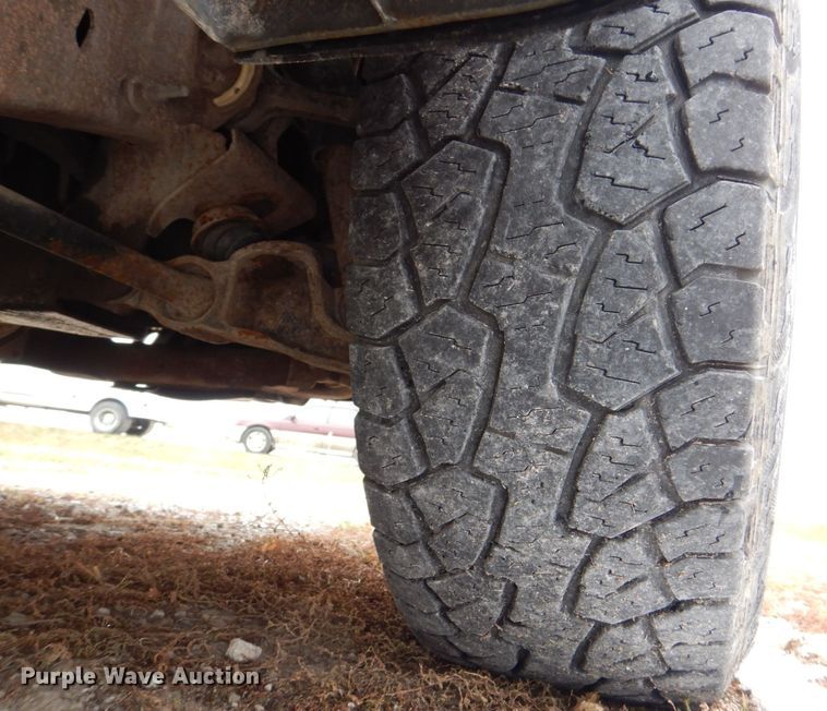 image for item MJ9851 2003 Chevrolet Suburban  SUV