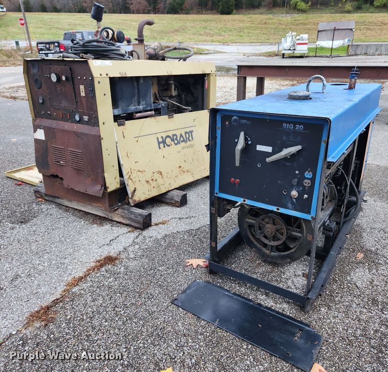 image for item MK9527 (2) welder/generators