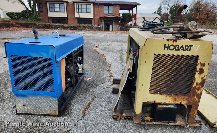 image for item MK9527 (2) welder/generators