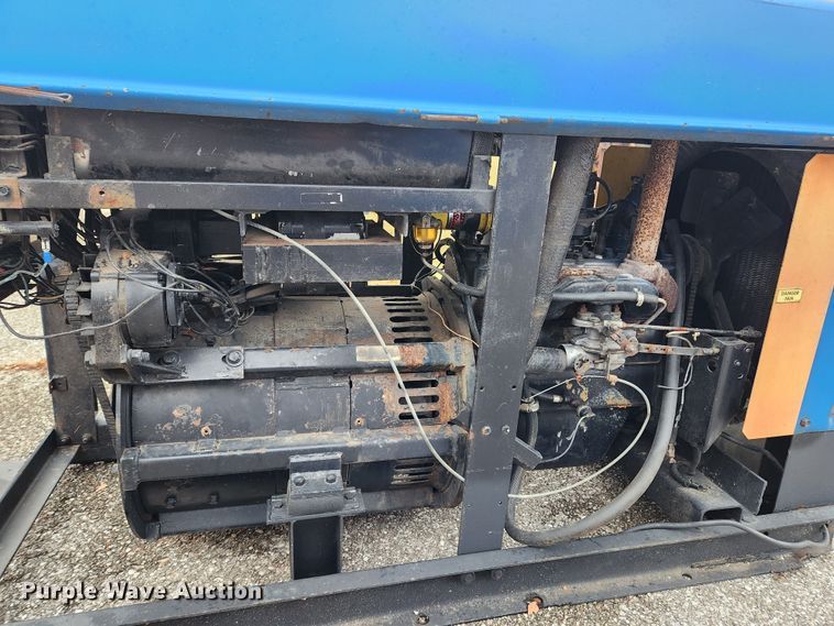 image for item MK9527 (2) welder/generators