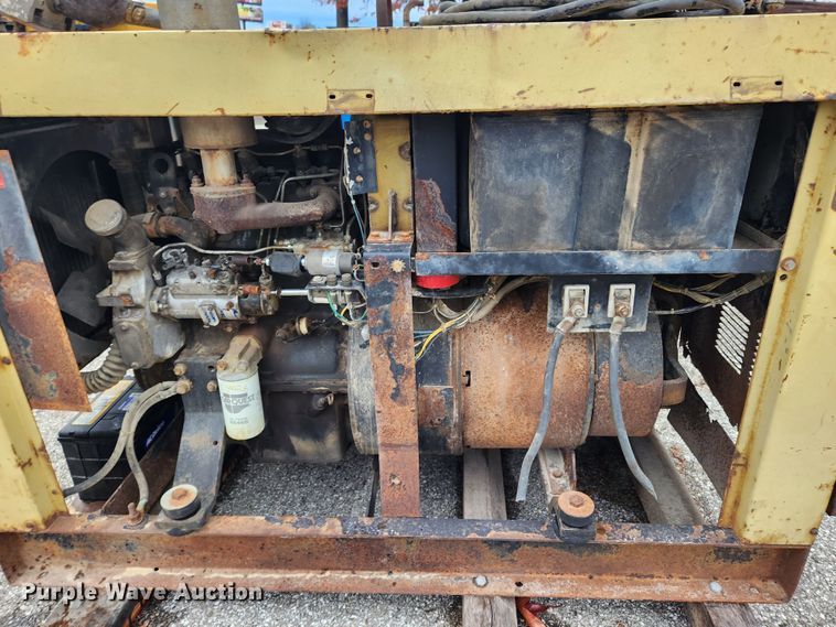 image for item MK9527 (2) welder/generators