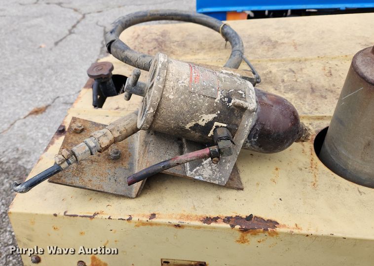 image for item MK9527 (2) welder/generators