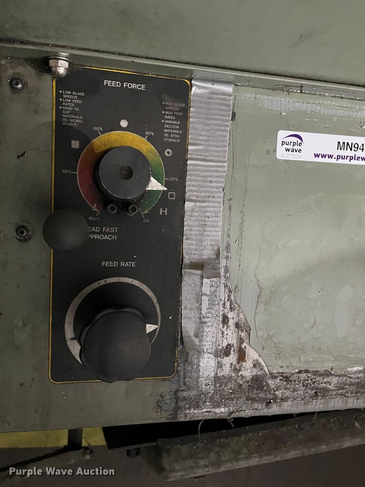 image for item MN9420 HYD-Mech  vertical bandsaw