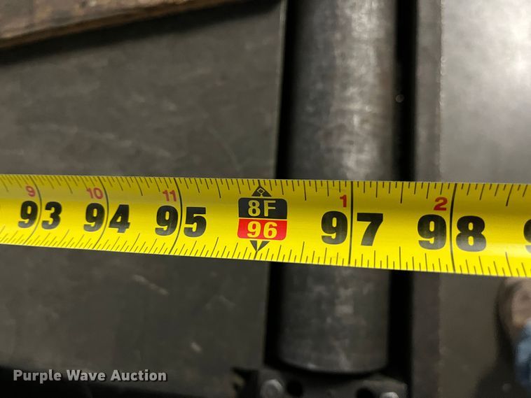 image for item MN9420 HYD-Mech  vertical bandsaw