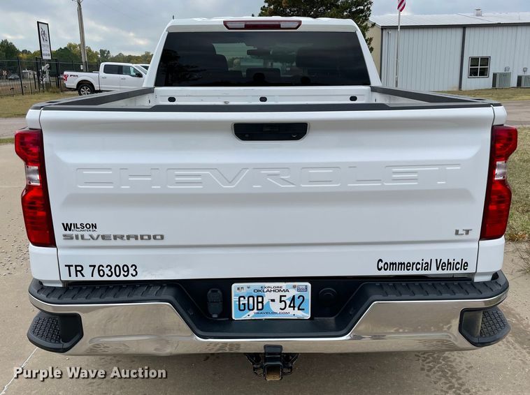 image for item MR9499 2019 Chevrolet Silverado 1500  Double Cab pickup truck