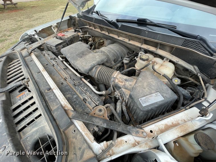 image for item MR9499 2019 Chevrolet Silverado 1500  Double Cab pickup truck