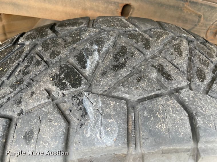 image for item MR9499 2019 Chevrolet Silverado 1500  Double Cab pickup truck