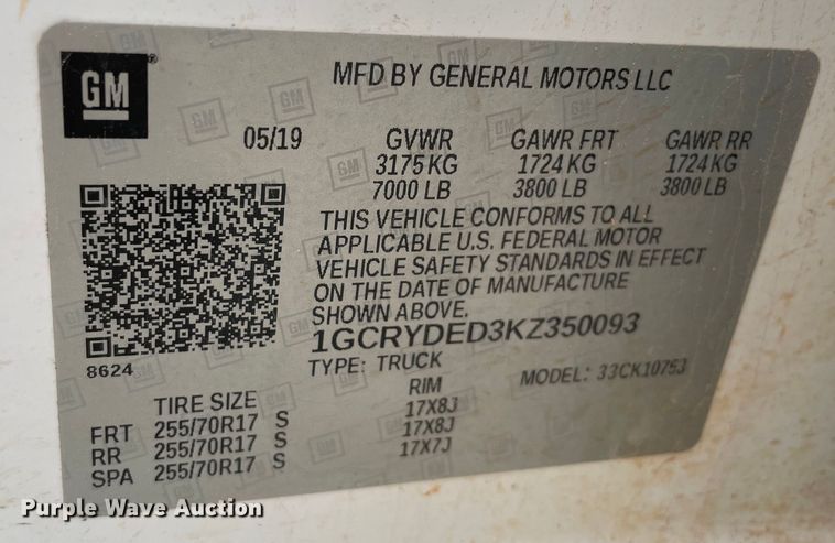 image for item MR9499 2019 Chevrolet Silverado 1500  Double Cab pickup truck