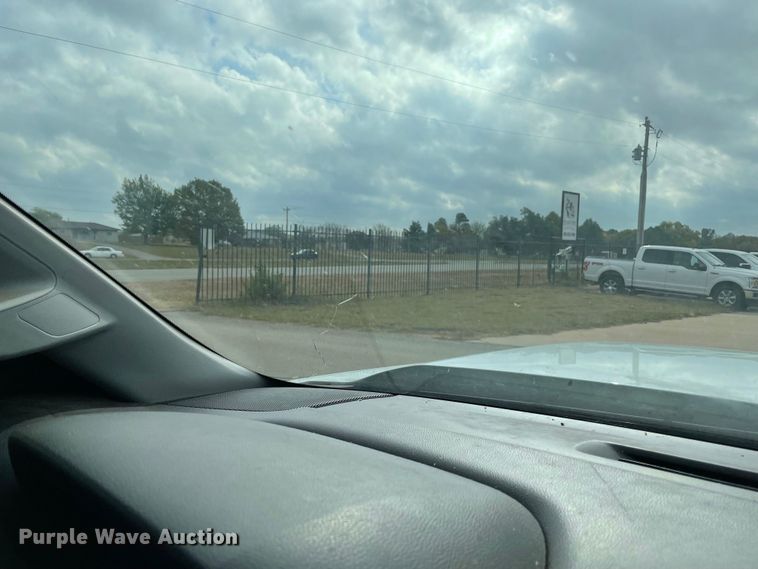 image for item MR9503 2018 Chevrolet Silverado 2500HD  Double Cab pickup truck cab and chassis