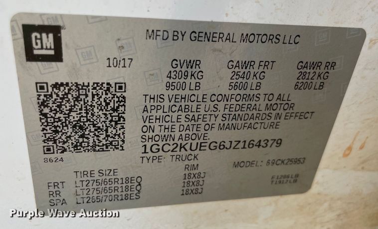 image for item MR9503 2018 Chevrolet Silverado 2500HD  Double Cab pickup truck cab and chassis