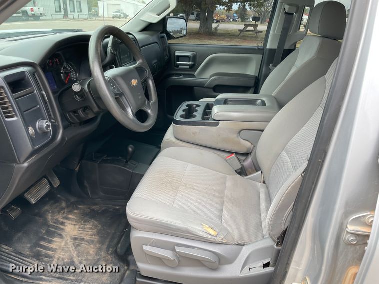 image for item MR9505 2018 Chevrolet Silverado 1500  Double Cab pickup truck