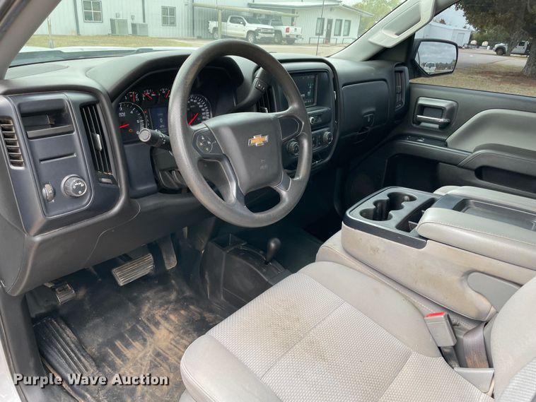 image for item MR9505 2018 Chevrolet Silverado 1500  Double Cab pickup truck