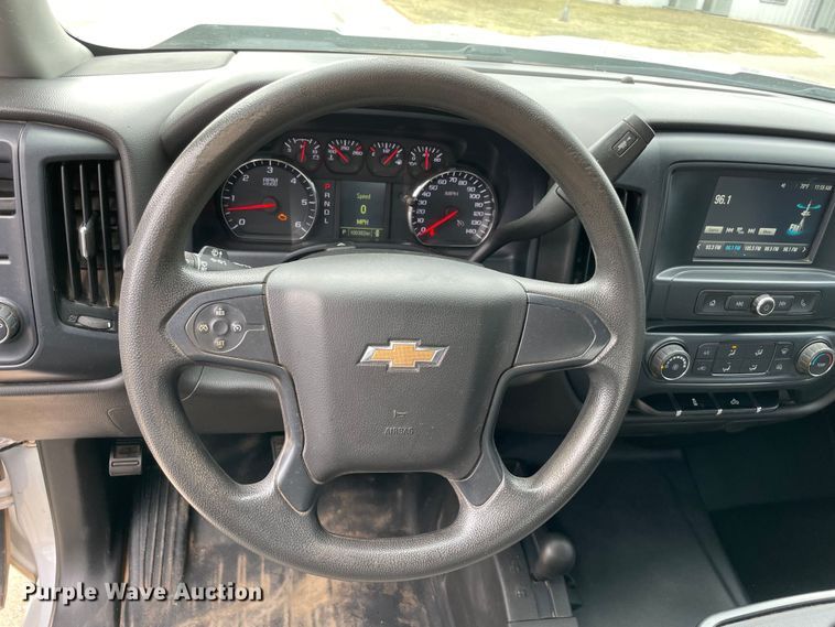 image for item MR9505 2018 Chevrolet Silverado 1500  Double Cab pickup truck