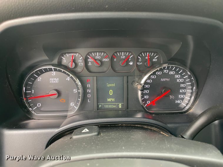 image for item MR9505 2018 Chevrolet Silverado 1500  Double Cab pickup truck