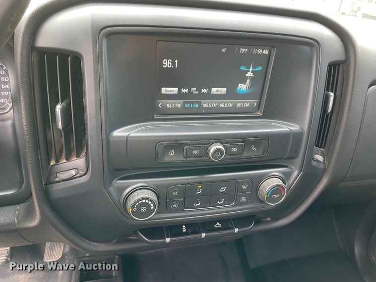 image for item MR9505 2018 Chevrolet Silverado 1500  Double Cab pickup truck