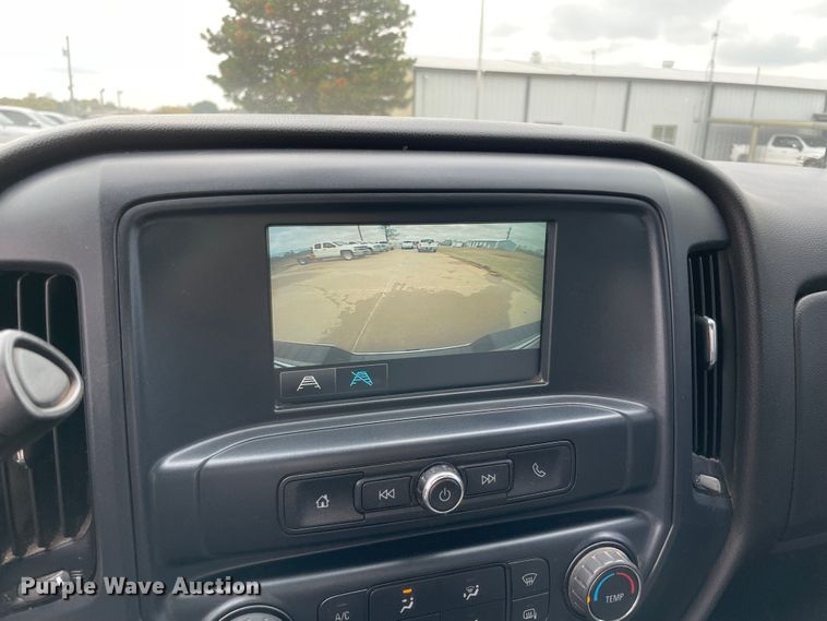 image for item MR9505 2018 Chevrolet Silverado 1500  Double Cab pickup truck