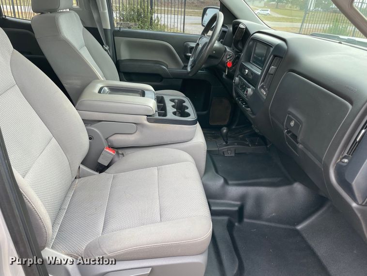 image for item MR9505 2018 Chevrolet Silverado 1500  Double Cab pickup truck