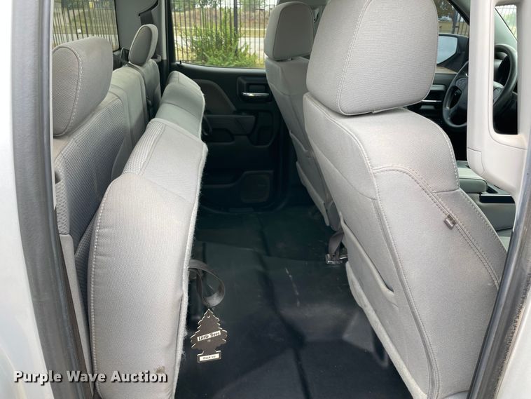 image for item MR9505 2018 Chevrolet Silverado 1500  Double Cab pickup truck