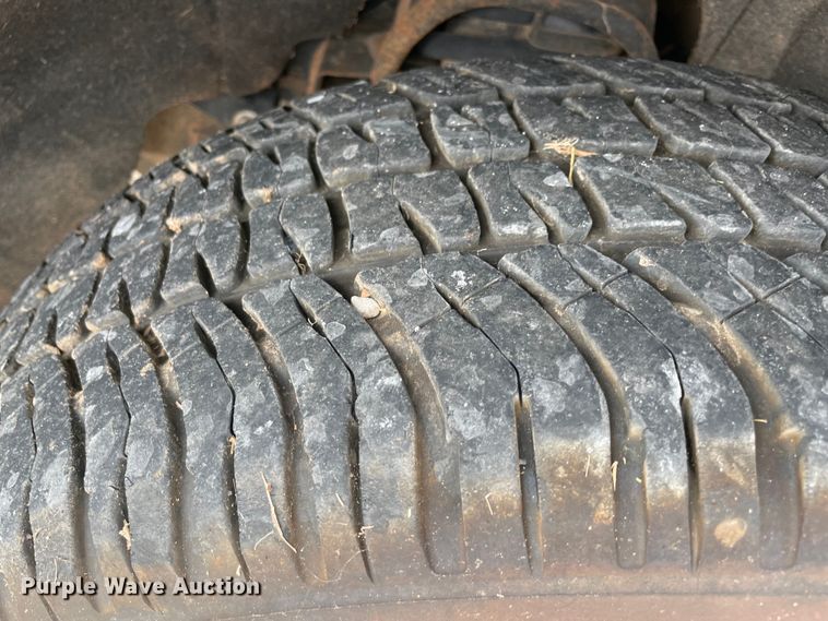 image for item MR9505 2018 Chevrolet Silverado 1500  Double Cab pickup truck