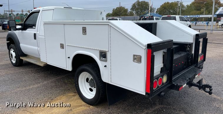 image for item MR9520 2016 Ford F550 Super Duty XL  utility / service truck