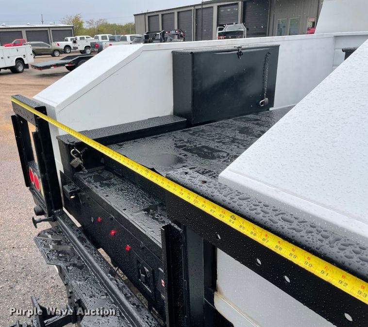 image for item MR9520 2016 Ford F550 Super Duty XL  utility / service truck