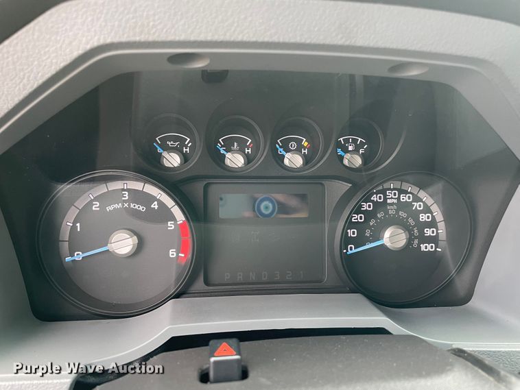 image for item MR9520 2016 Ford F550 Super Duty XL  utility / service truck