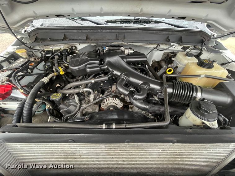 image for item MR9520 2016 Ford F550 Super Duty XL  utility / service truck