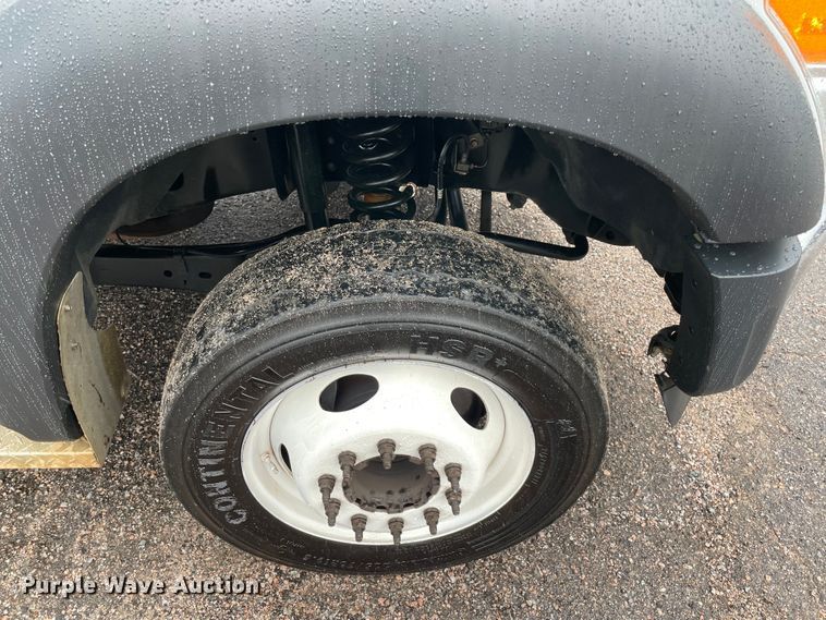 image for item MR9520 2016 Ford F550 Super Duty XL  utility / service truck