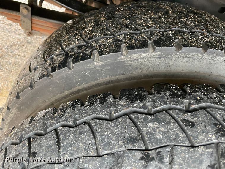 image for item MR9520 2016 Ford F550 Super Duty XL  utility / service truck