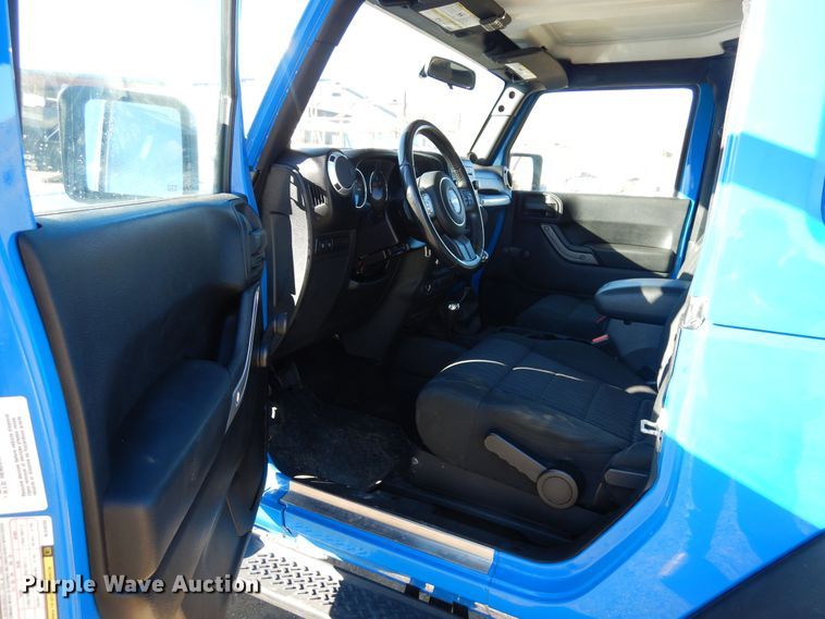 image for item MR9618 2011 Jeep Wrangler Rubicon  SUV