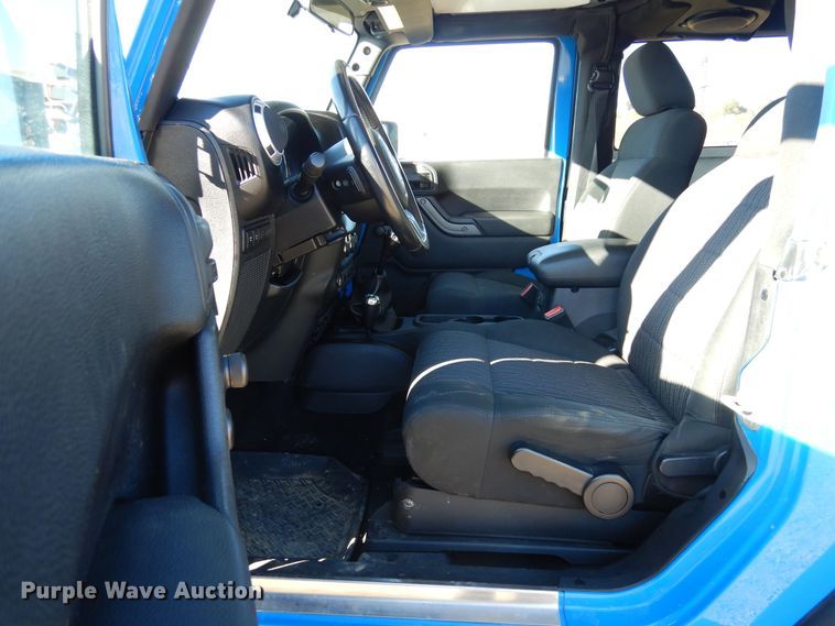 image for item MR9618 2011 Jeep Wrangler Rubicon  SUV