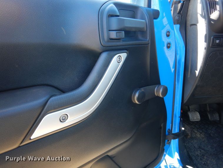 image for item MR9618 2011 Jeep Wrangler Rubicon  SUV