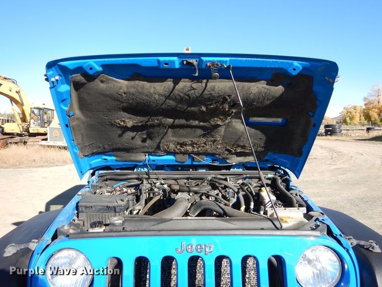 image for item MR9618 2011 Jeep Wrangler Rubicon  SUV