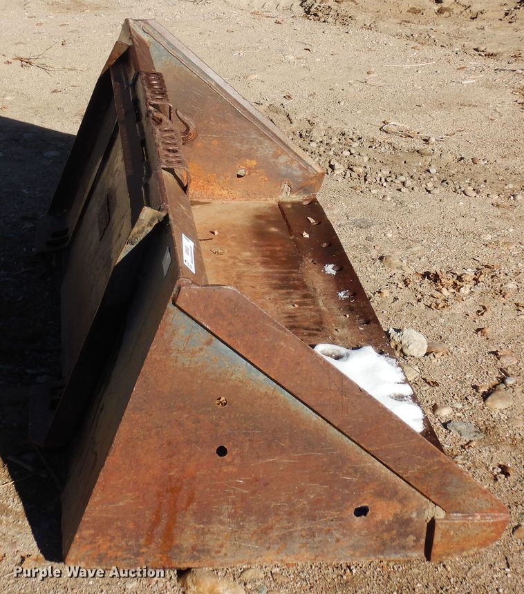 image for item MR9638 Skid steer bucket