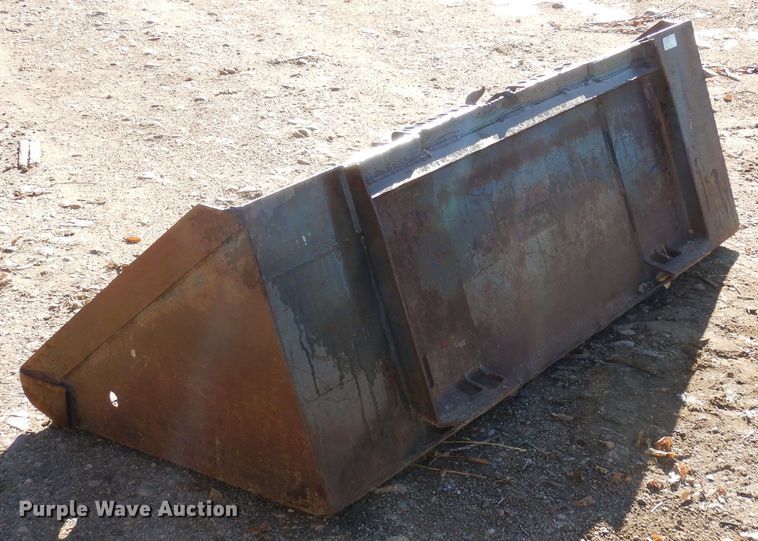 image for item MR9638 Skid steer bucket