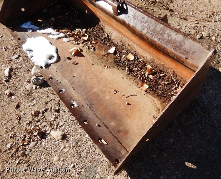 image for item MR9638 Skid steer bucket