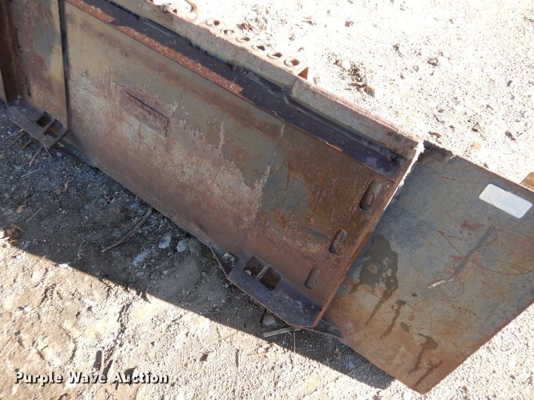 image for item MR9638 Skid steer bucket