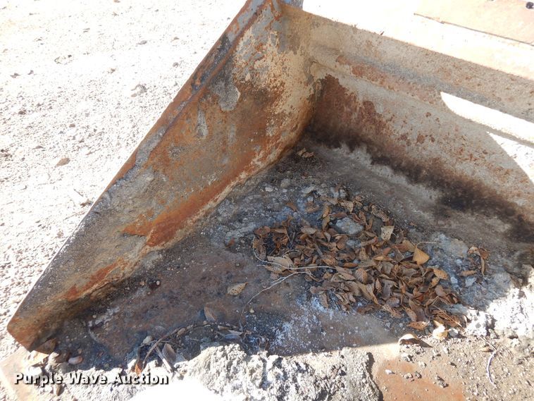 image for item MR9639 Skid steer bucket