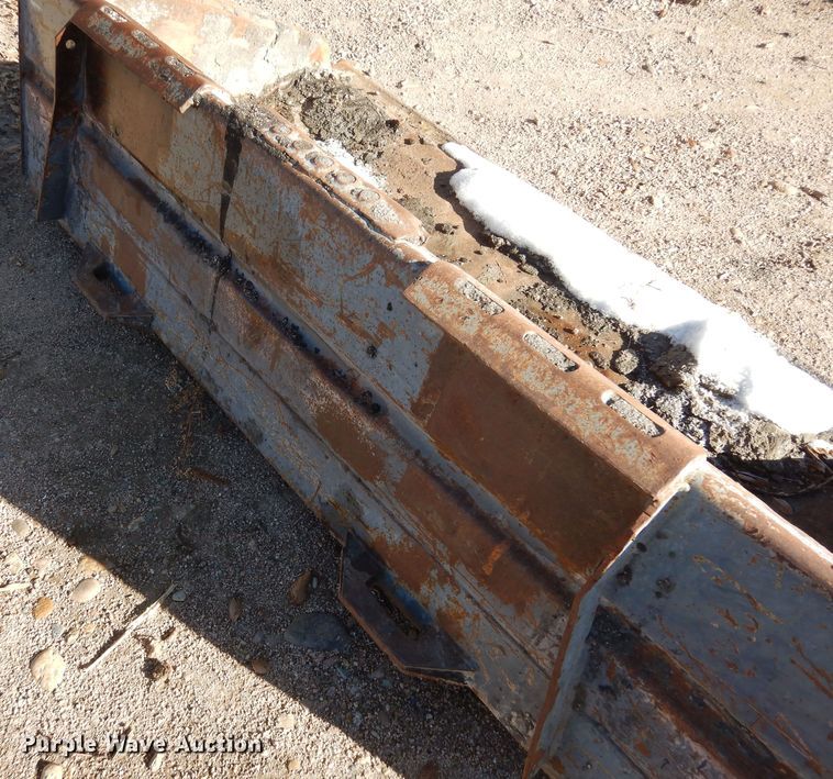 image for item MR9639 Skid steer bucket