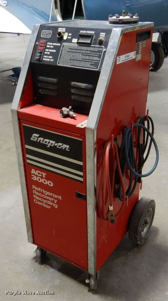 Snapon ACT3000 refrigerant recovery recycling center in Dodge City, KS