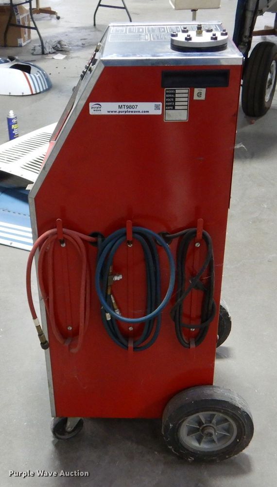 image for item MT9807 Snap-on ACT3000  refrigerant recovery recycling center